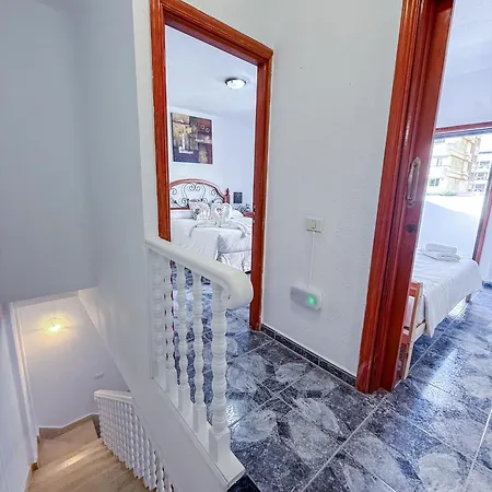 El Delfin Playa de las Americas (Tenerife)